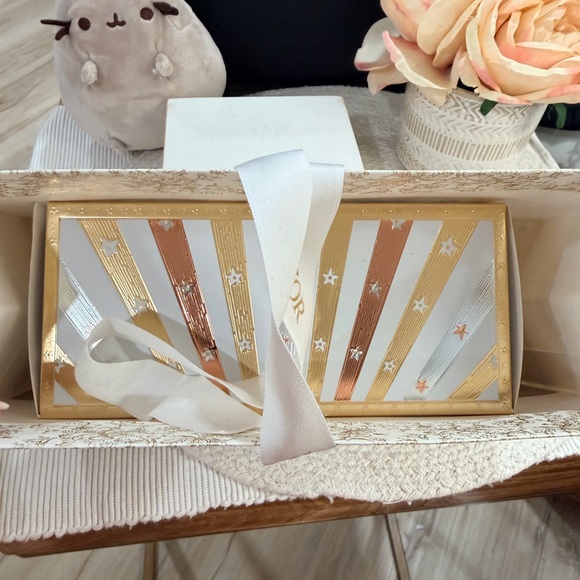 Dior 2025 Holiday GWP Cosmetic Case, Card Mirror with Dior Dust bag and GIFT BAG - Picture 12 of 16